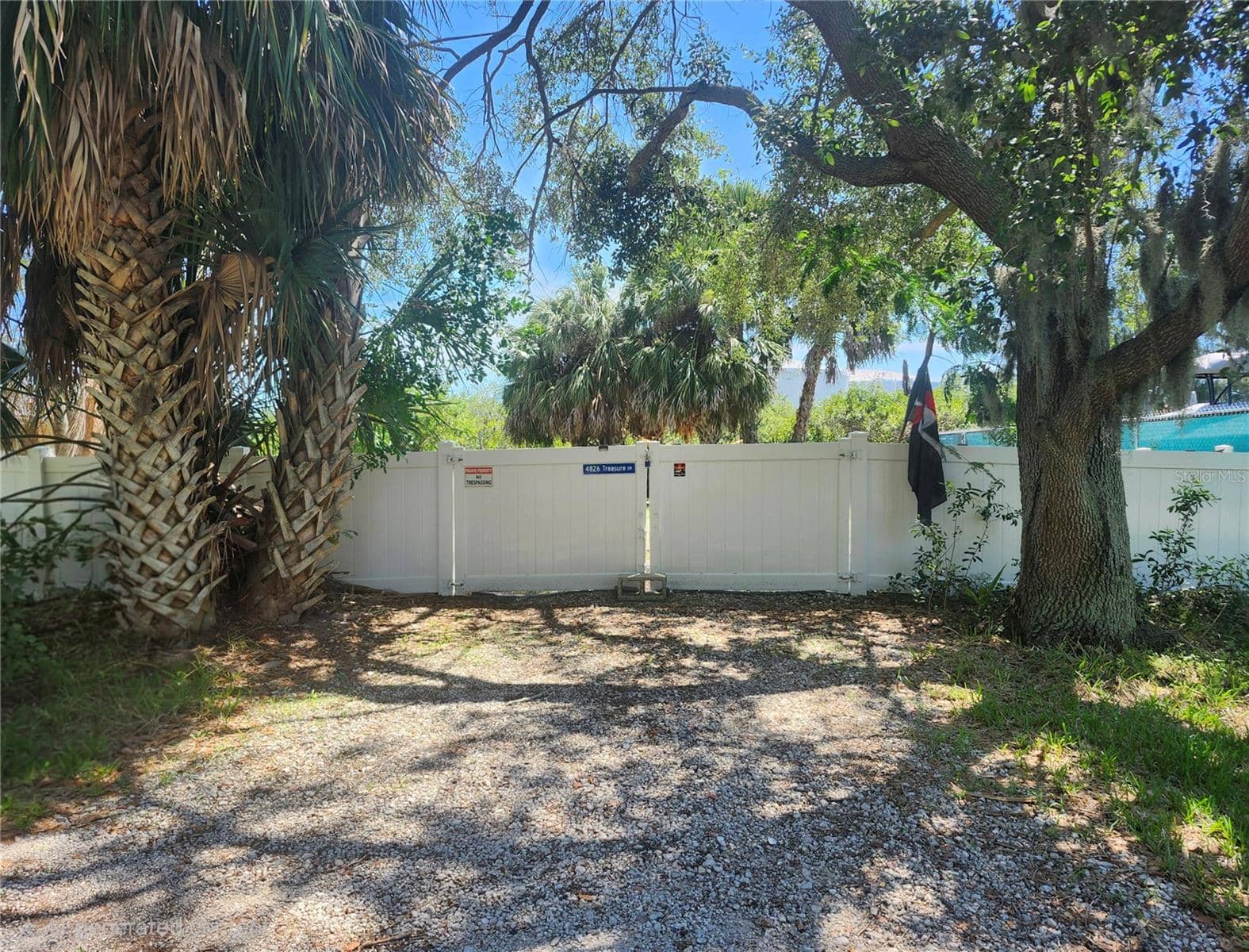 4826 TREASURE DRIVE