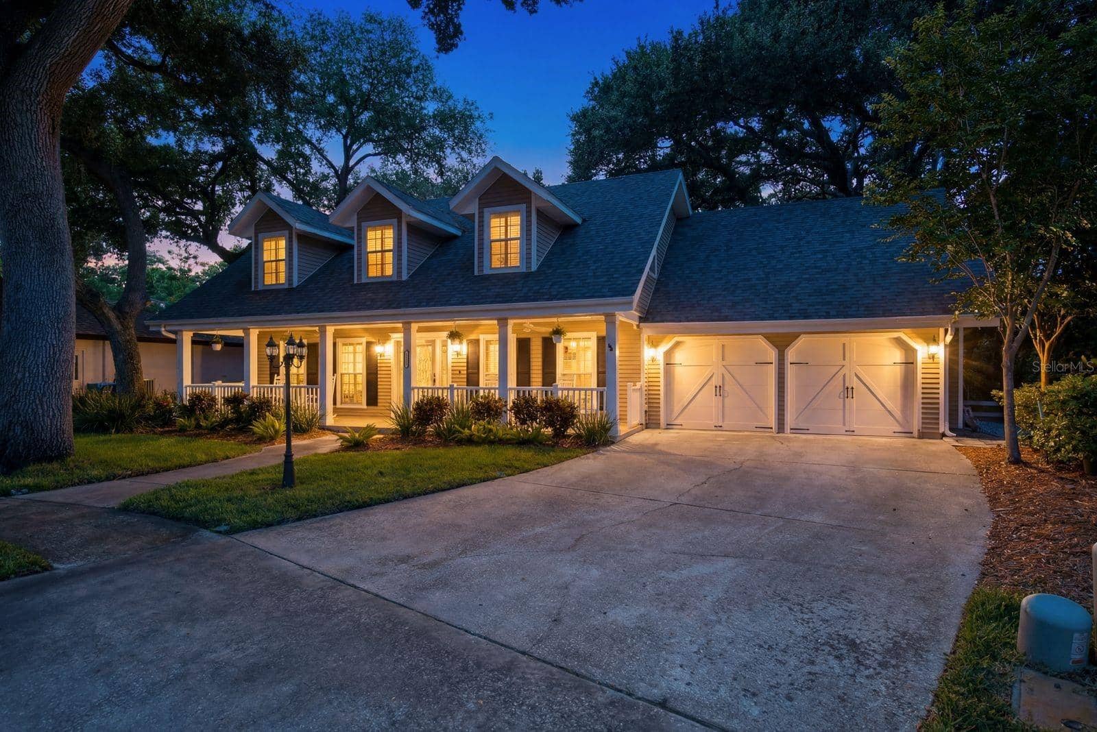 1125 SPANISH OAKS DRIVE