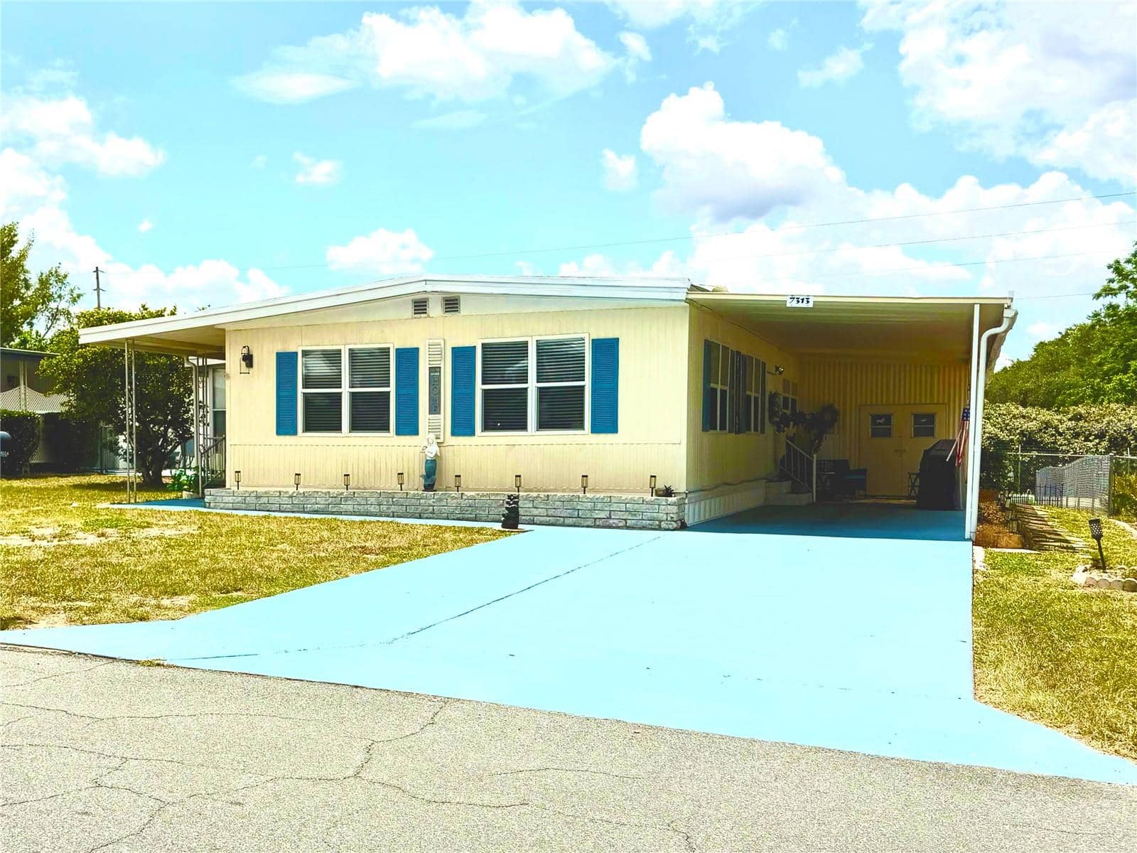 7313 FAIRLANE AVENUE