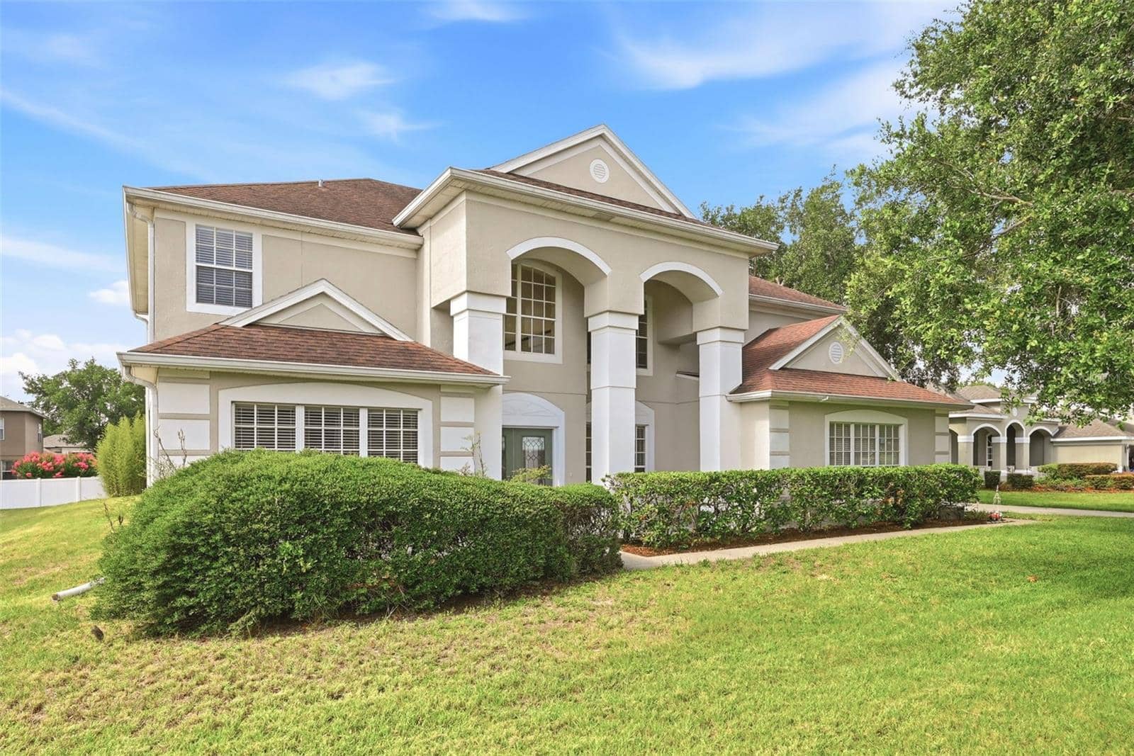 936 KINGSRIDGE CIRCLE