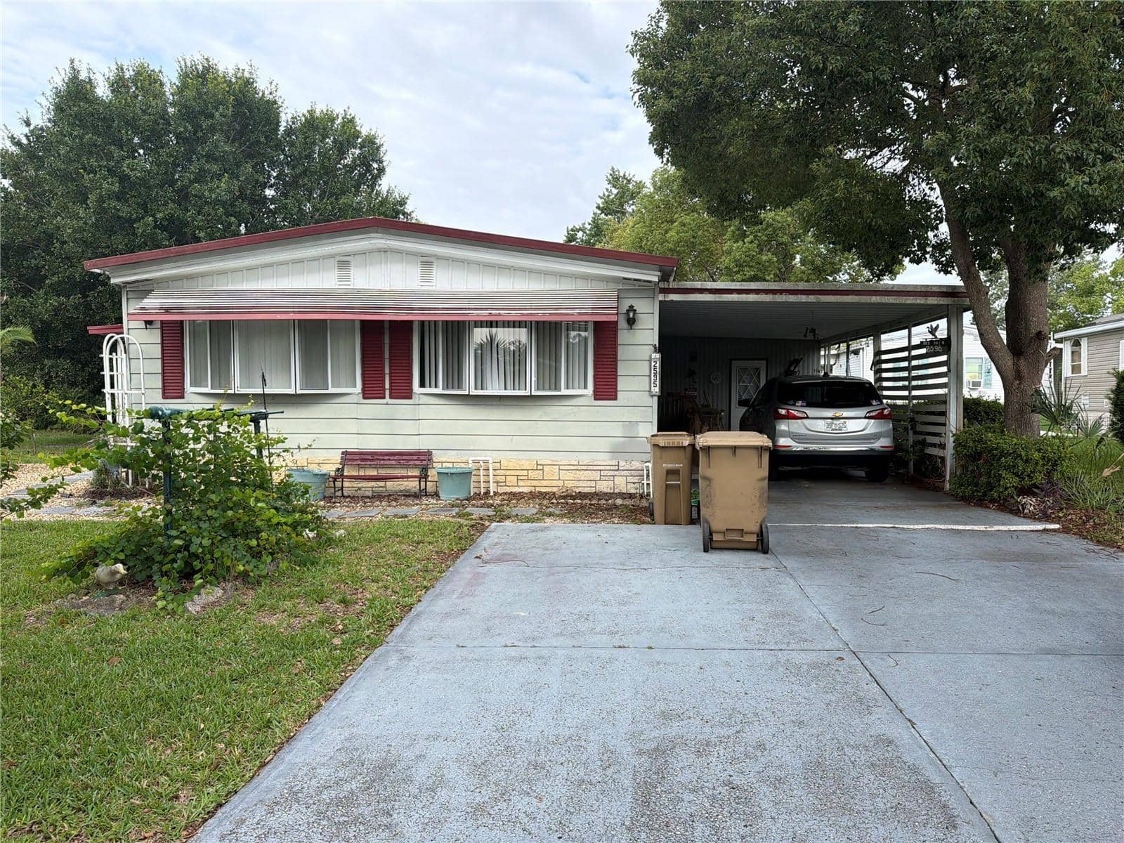 2595 BROOKSIDE CIRCLE