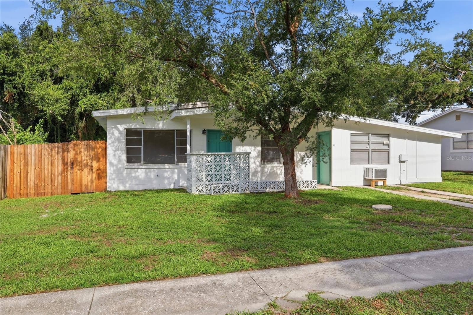 410 OAKWOOD AVENUE