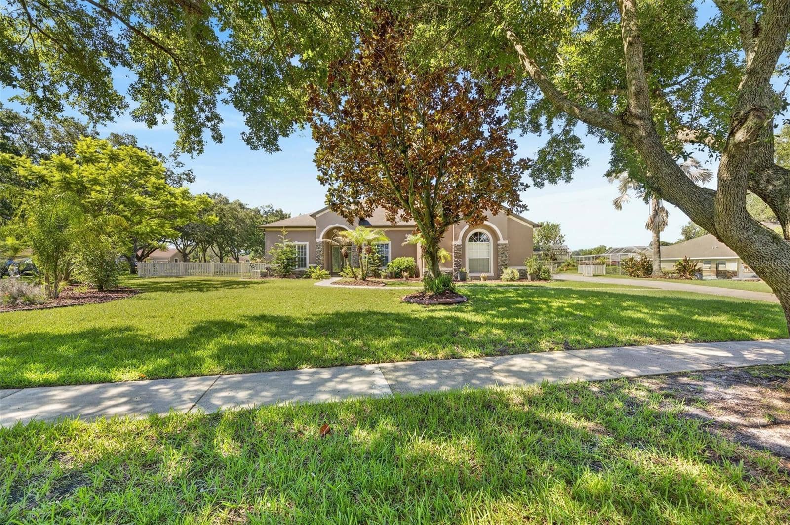 209 FOREST BREEZE AVENUE