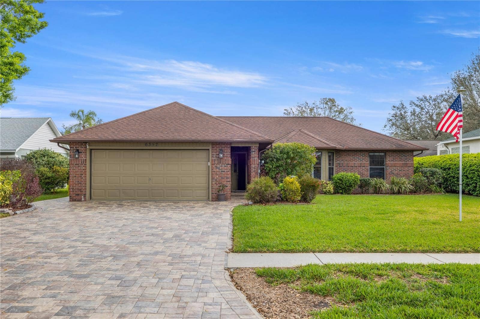 6352 HUNTINGTON DRIVE