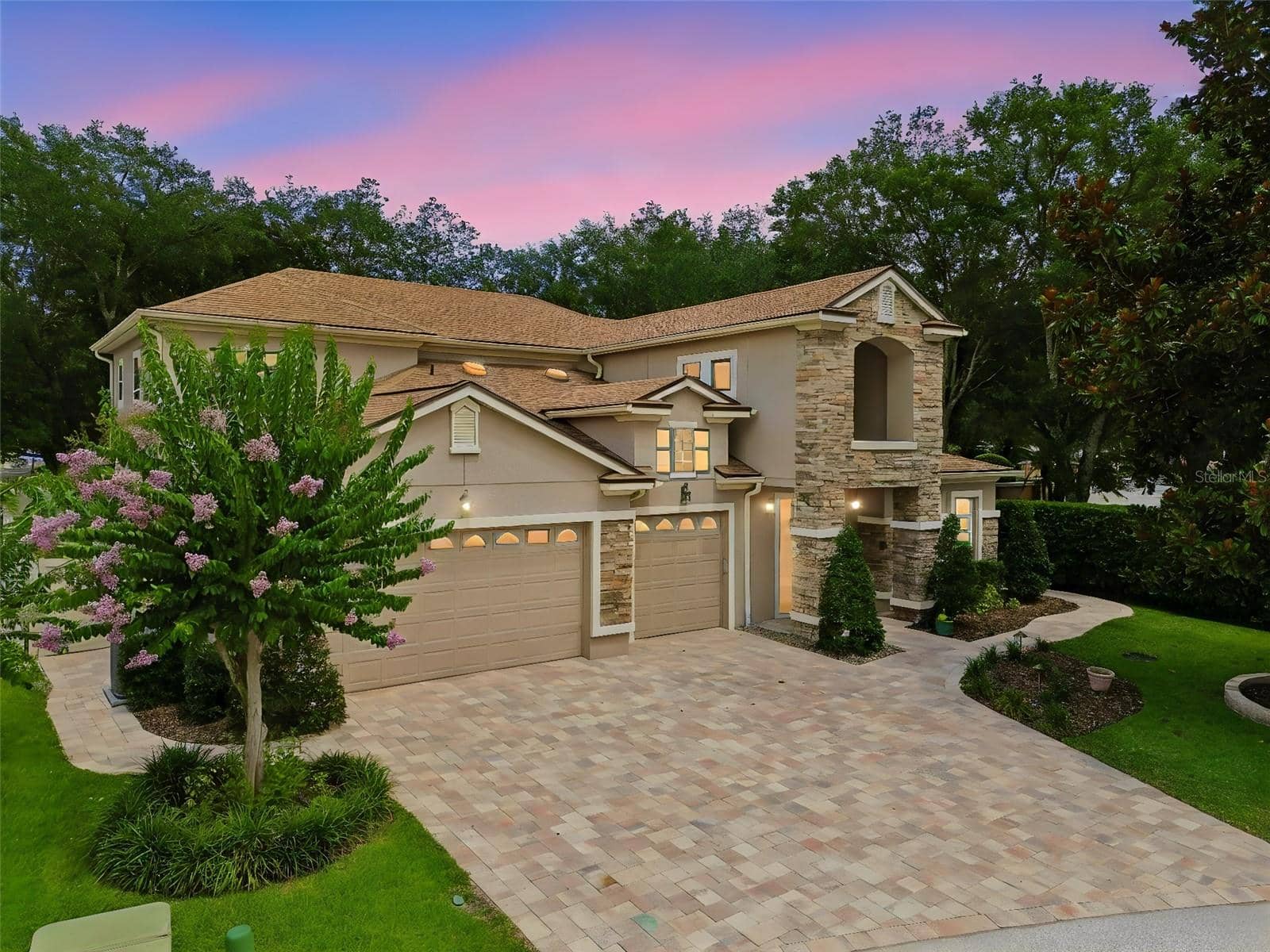 1489 ARBITUS CIRCLE