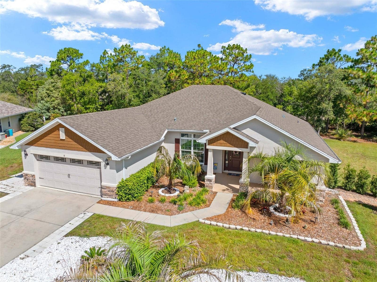 8 DAHLIA CIRCLE