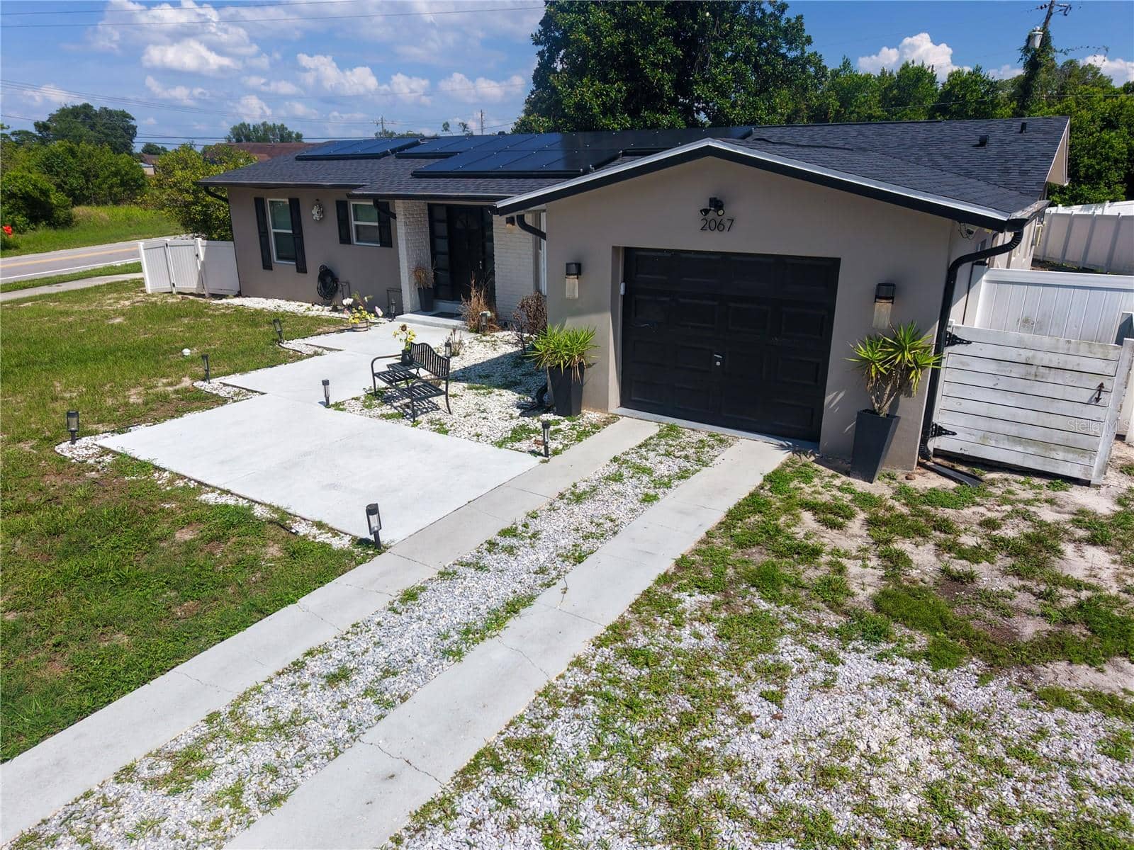 2067 BARLINGTON DRIVE