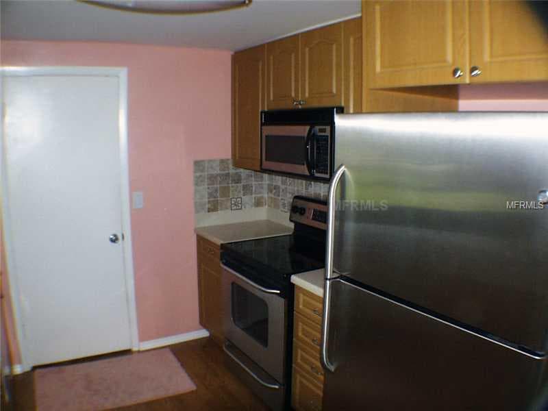 464 BAHAMA ROAD — photo 3 of 15