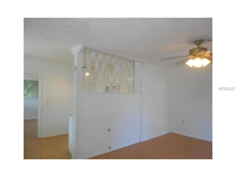 8833 VAMO ROAD — photo 2 of 9