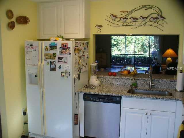 571 LAKESIDE DRIVE — photo 11 of 20