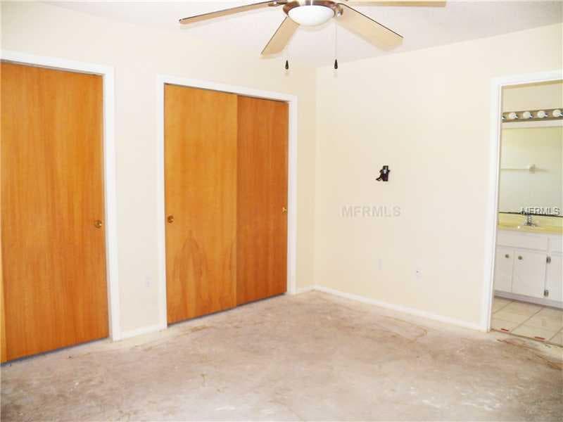 399 GULF BREEZE BOULEVARD — photo 9 of 10