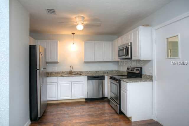2675 FLOYD STREET — photo 2 of 9