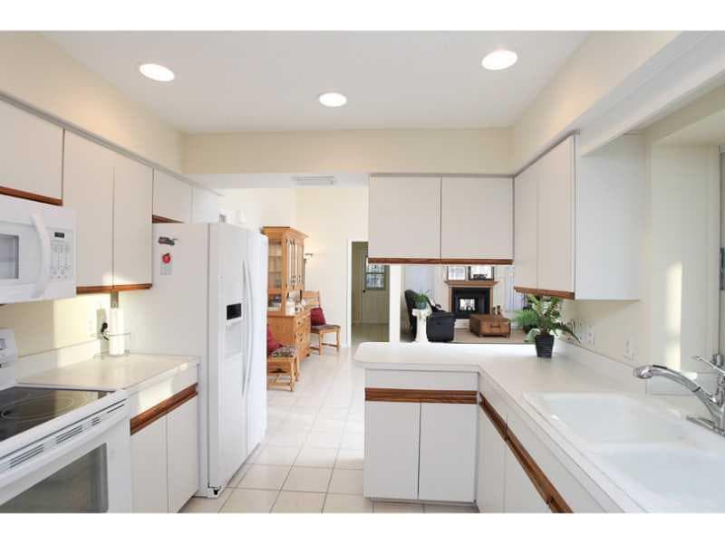 1196 WYETH DRIVE — photo 12 of 25