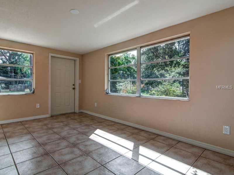 2990 ARGYLE ROAD — photo 9 of 17
