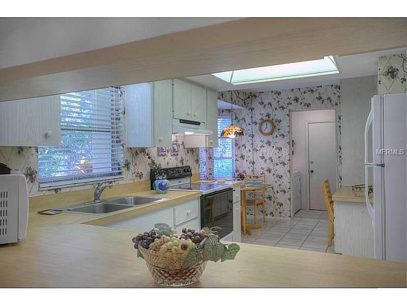 2257 WILLOW TREE DRIVE — photo 1 of 20