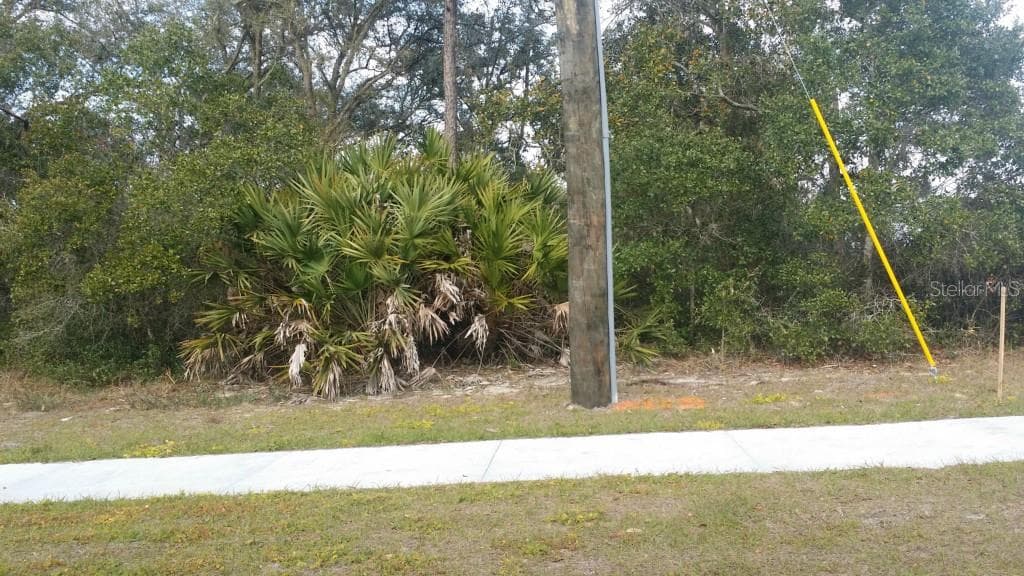 3710 SANDLOR DRIVE — photo 2 of 4