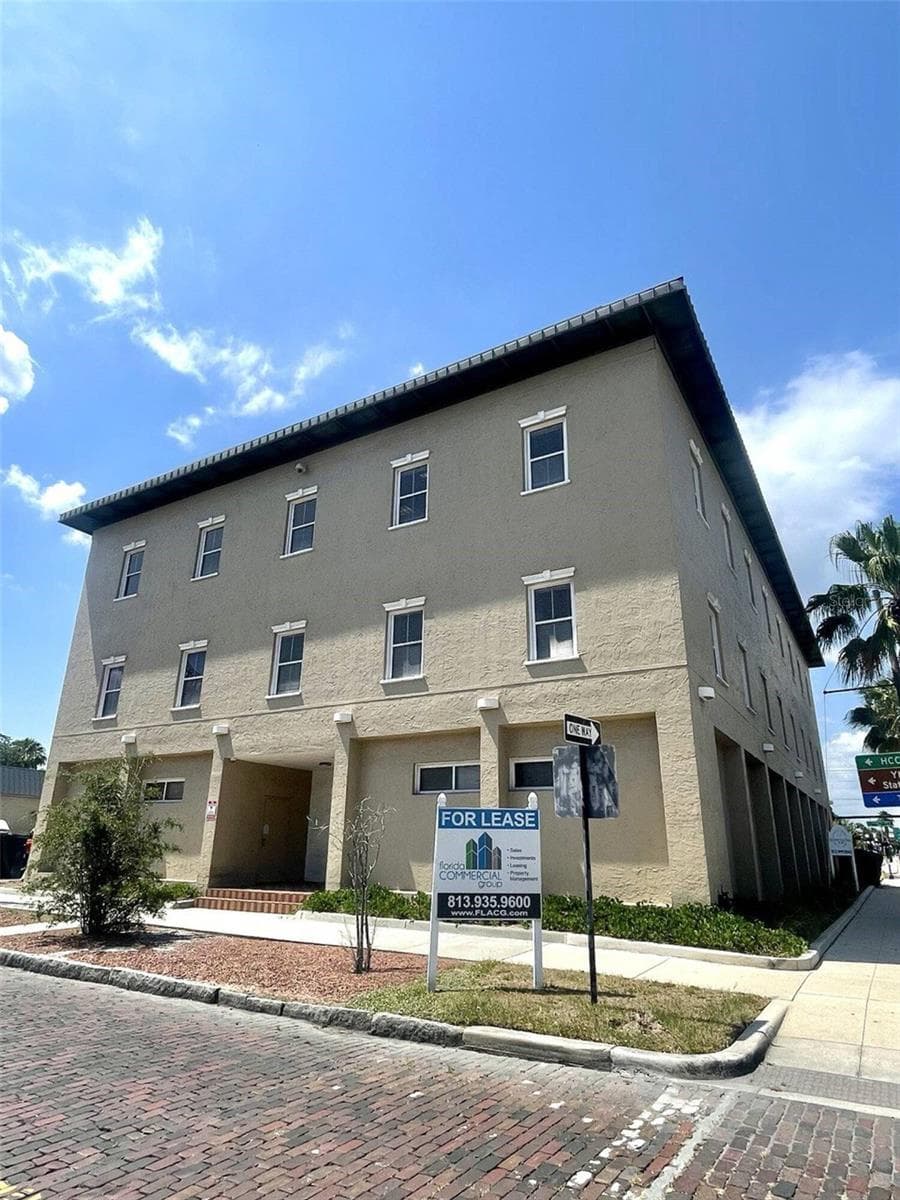 2109 PALM AVENUE — photo 34 of 40