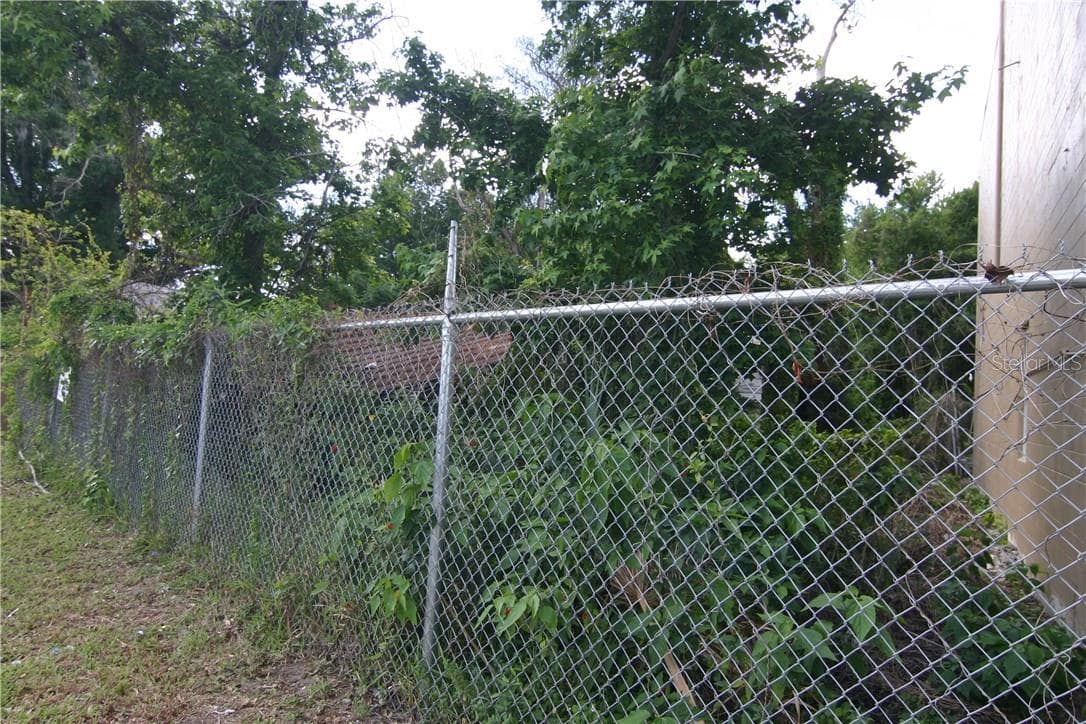 2720 OLD WINTER GARDEN ROAD — photo 5 of 6