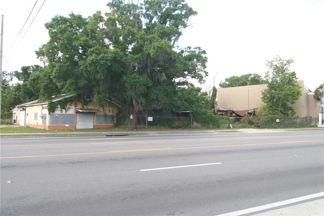 2720 OLD WINTER GARDEN ROAD — photo 4 of 6