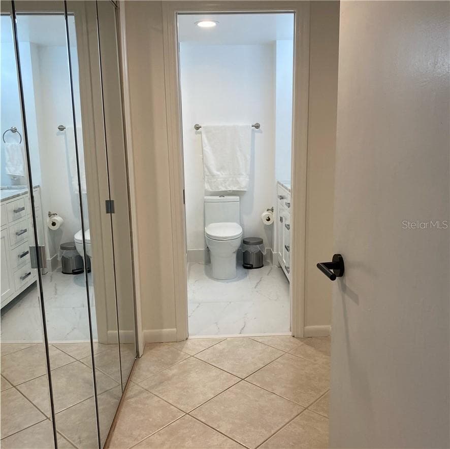 880 MANDALAY AVENUE — photo 9 of 33