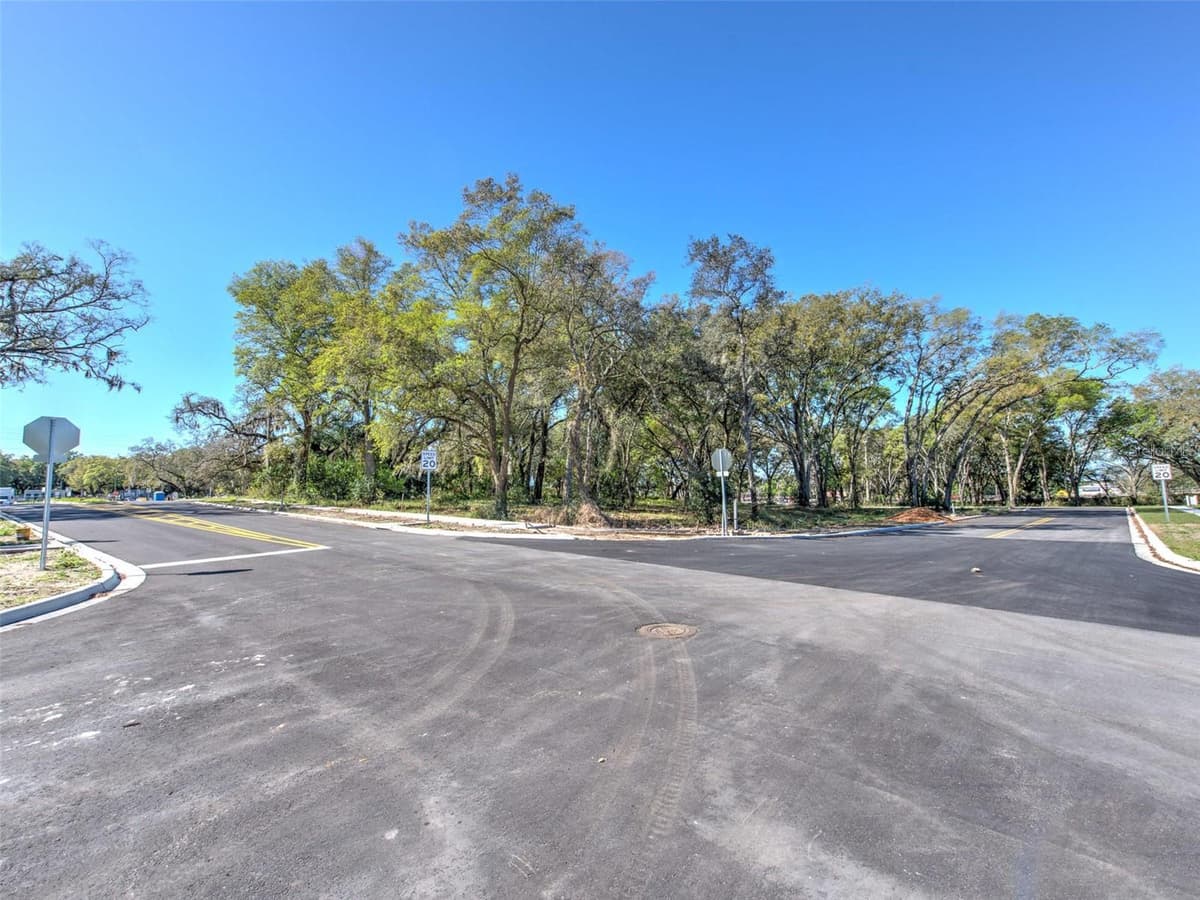 6011 COUNTY ROAD 579 — photo 8 of 25