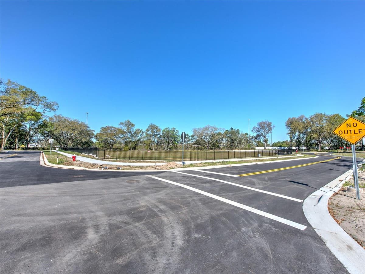 6011 COUNTY ROAD 579 — photo 9 of 25