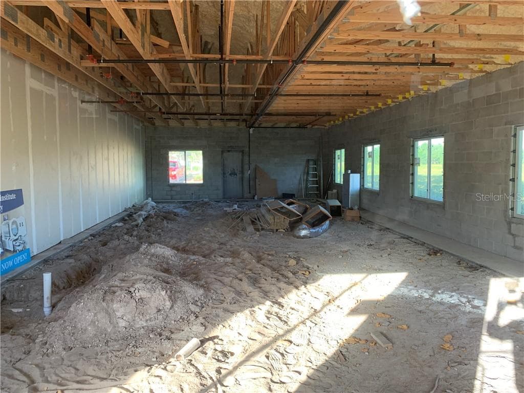 5140 DEER PARK DRIVE — photo 3 of 44