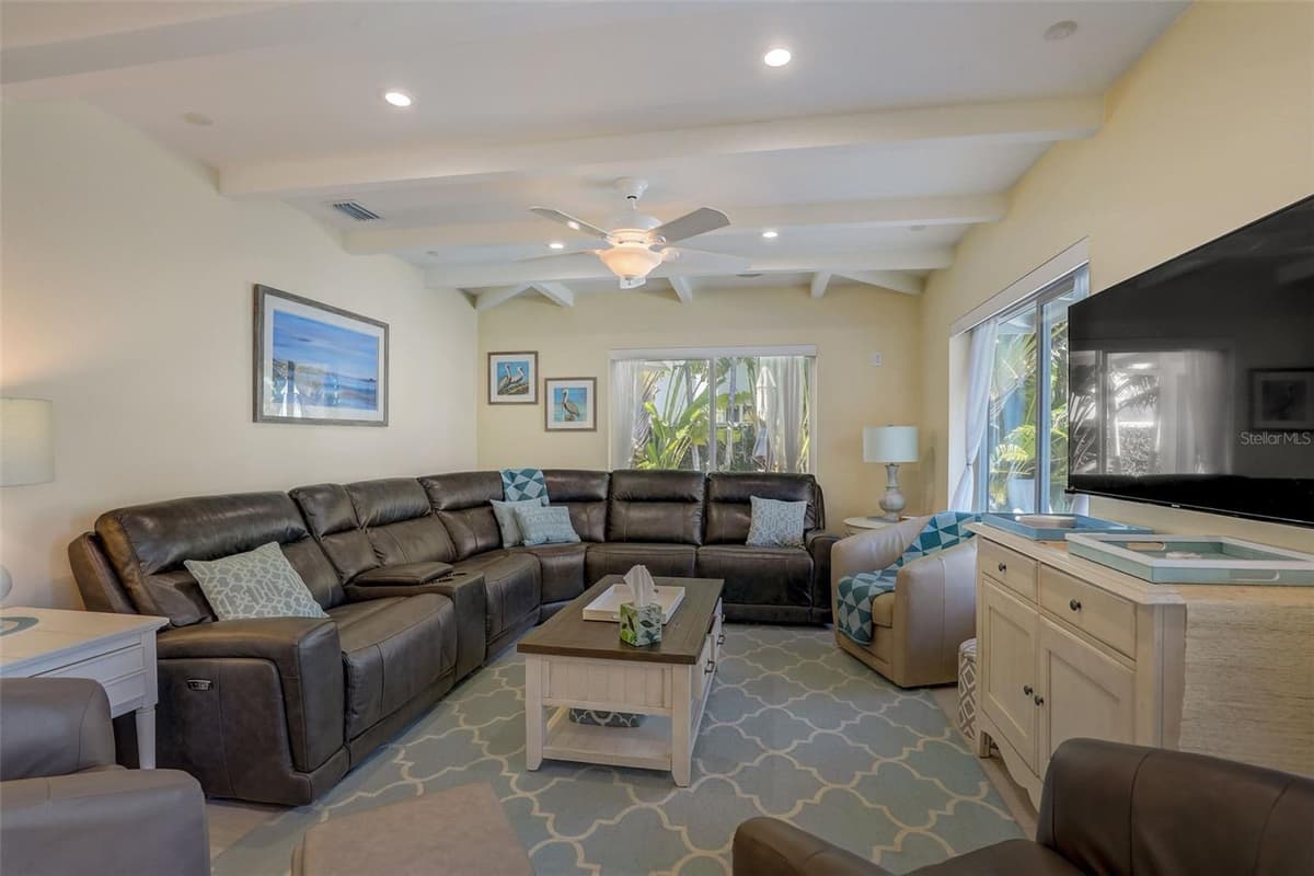 39 POLK DRIVE — photo 5 of 100