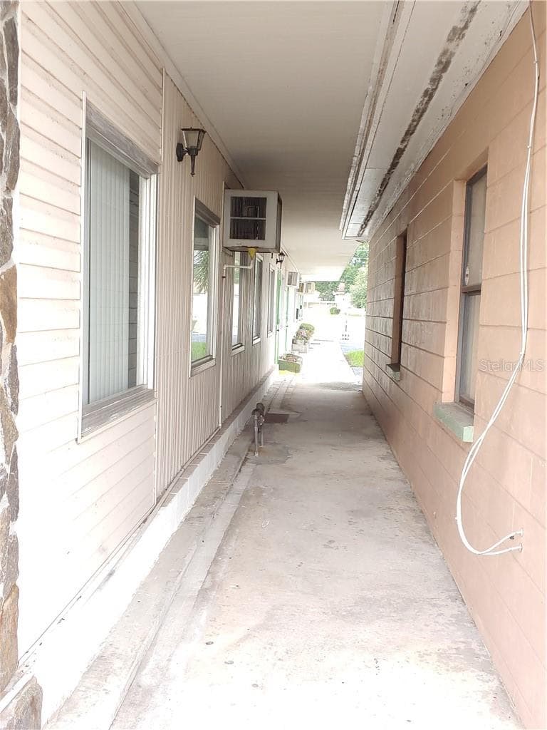 215 SCENIC HIGHWAY — photo 6 of 41