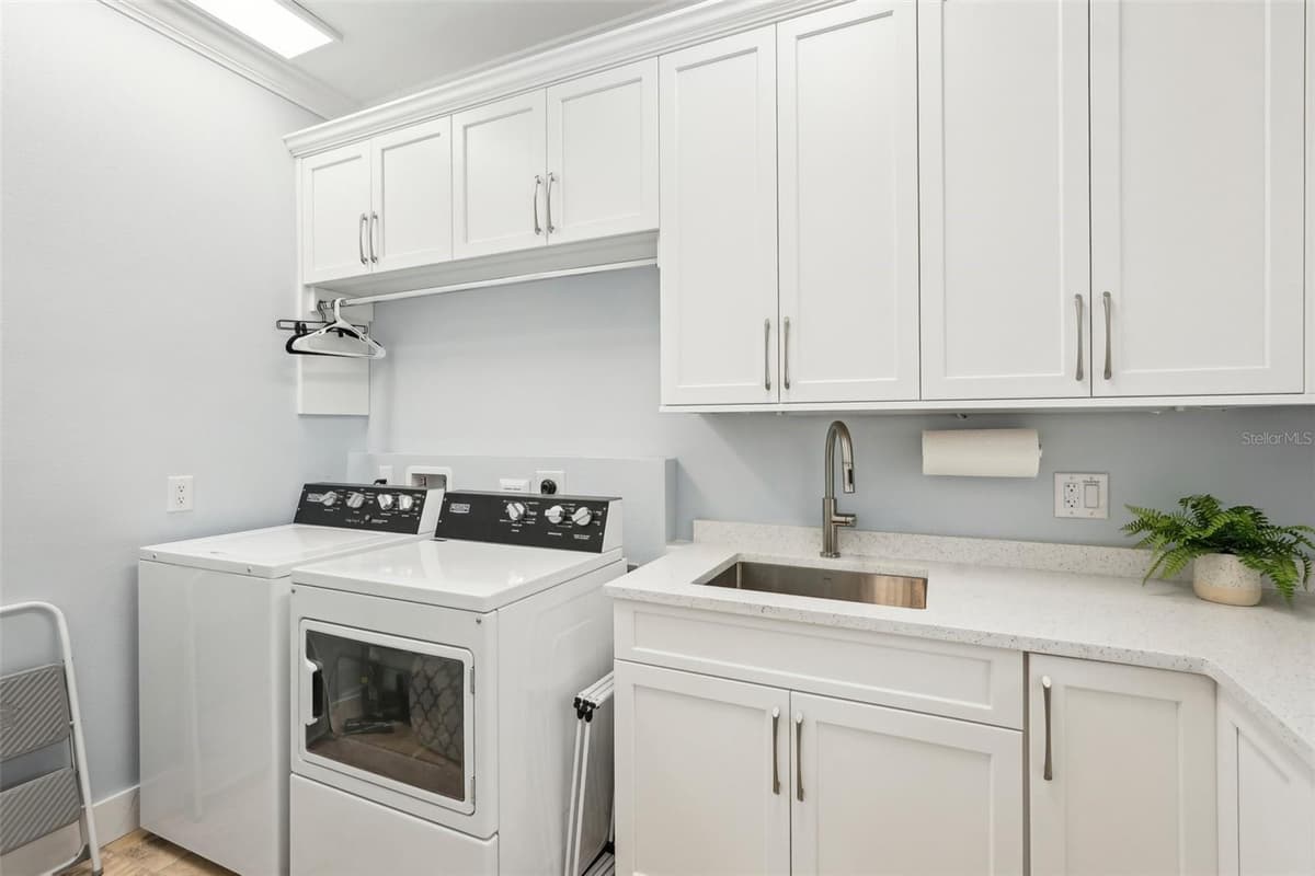 85 POLK DRIVE — photo 17 of 73