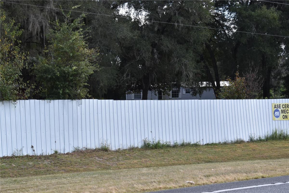 15551 US HIGHWAY 301 — photo 10 of 32