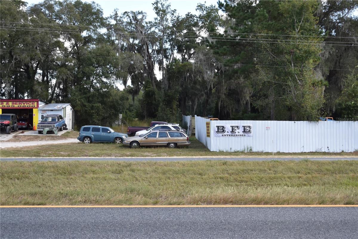 15551 US HIGHWAY 301 — photo 8 of 32