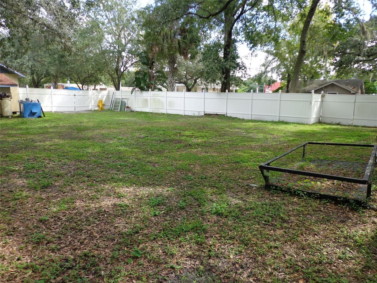 1904 W WATERS AVE — photo 17 of 19
