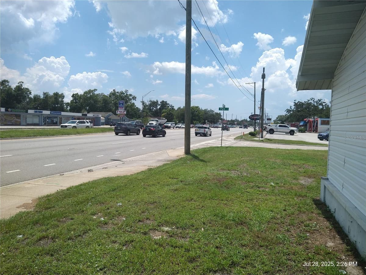 909 and 911 WEST HILLSBOROUGH AVENUE — photo 23 of 31