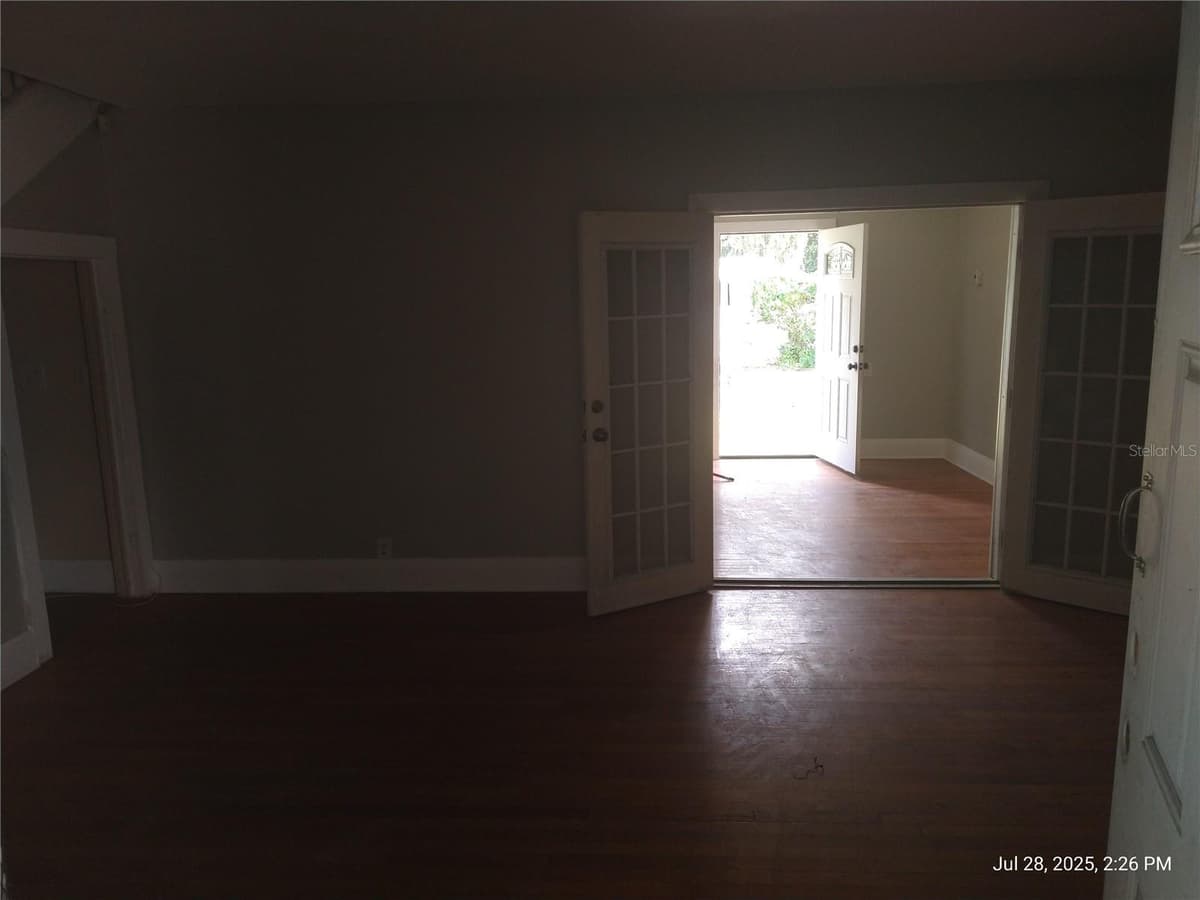 909 and 911 WEST HILLSBOROUGH AVENUE — photo 21 of 31