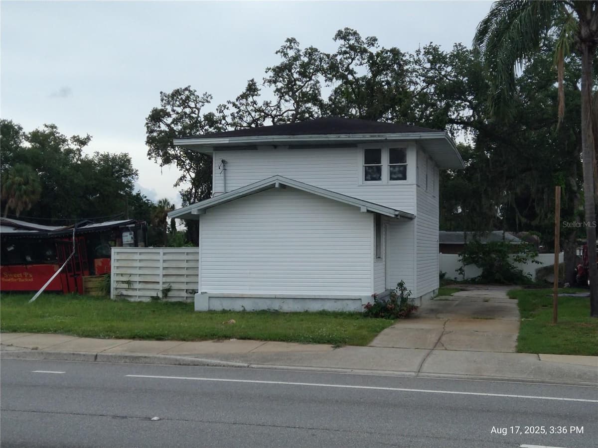 909 and 911 WEST HILLSBOROUGH AVENUE — photo 1 of 31