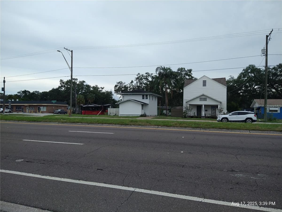 909 and 911 WEST HILLSBOROUGH AVENUE — photo 7 of 31