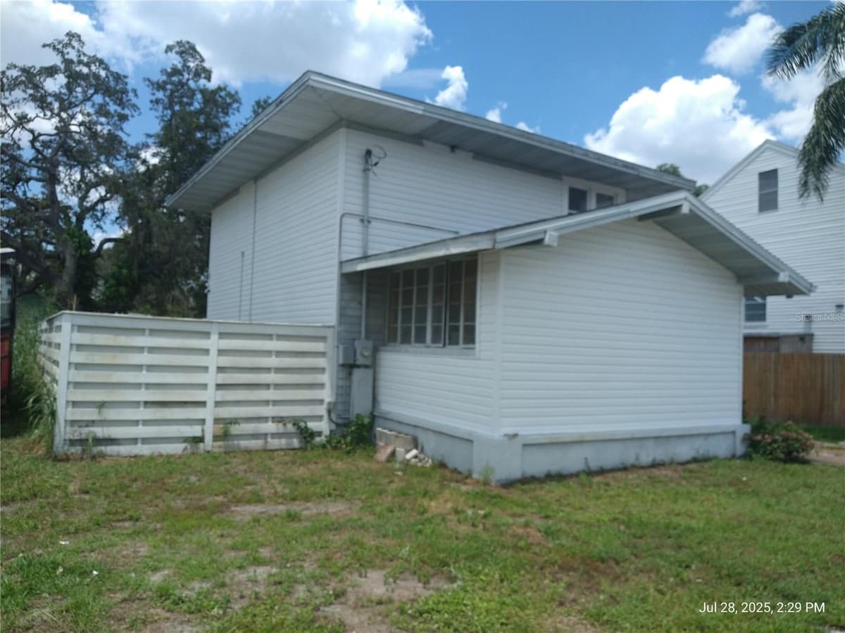 909 and 911 WEST HILLSBOROUGH AVENUE — photo 29 of 31