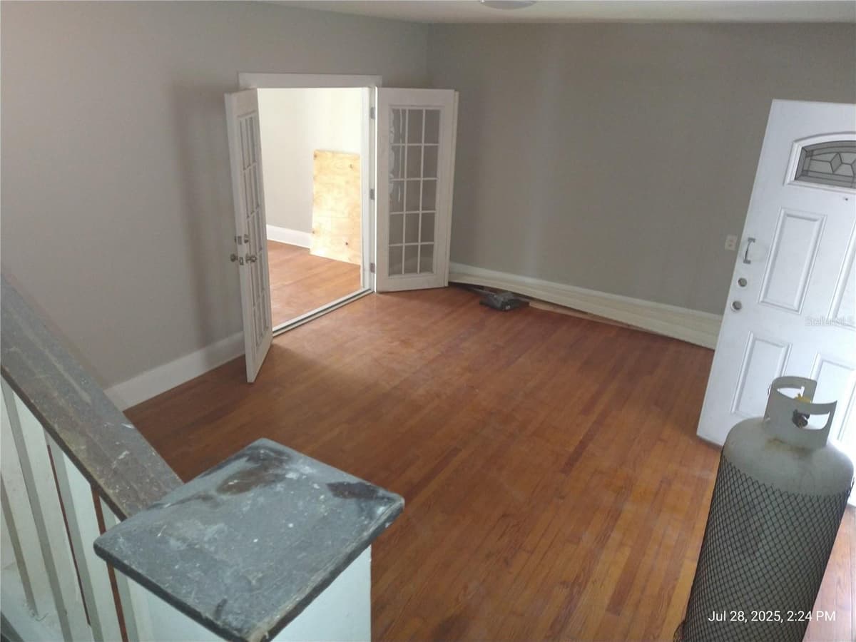 909 and 911 WEST HILLSBOROUGH AVENUE — photo 14 of 31