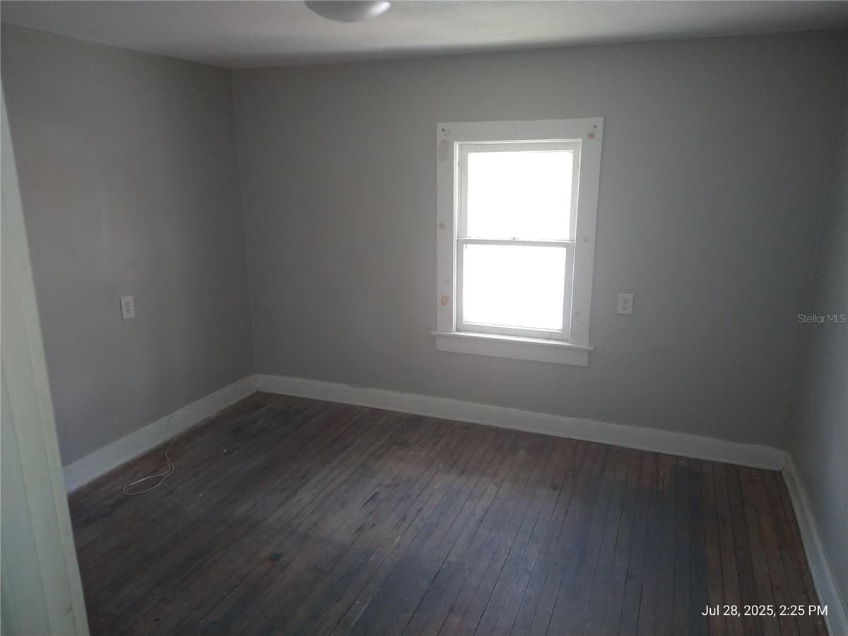 909 and 911 WEST HILLSBOROUGH AVENUE — photo 18 of 31