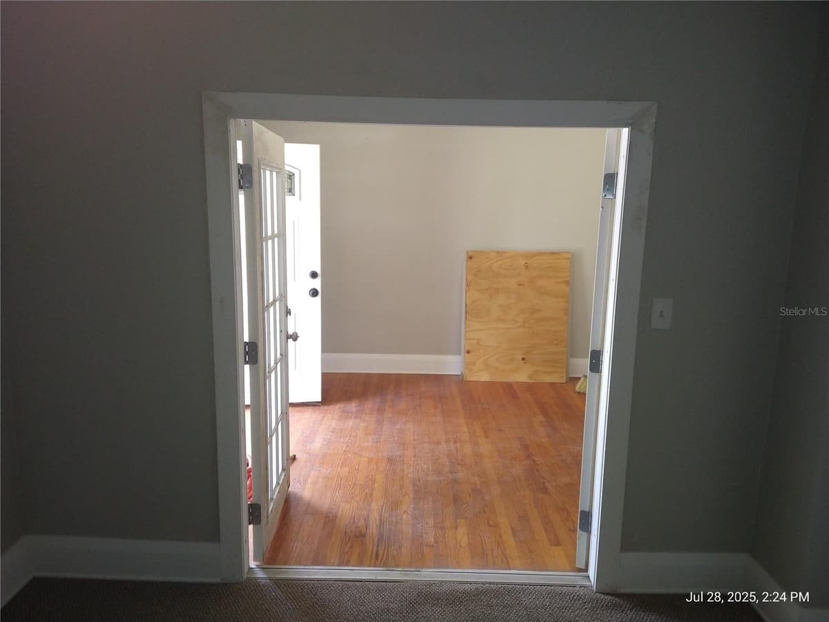 909 and 911 WEST HILLSBOROUGH AVENUE — photo 12 of 31