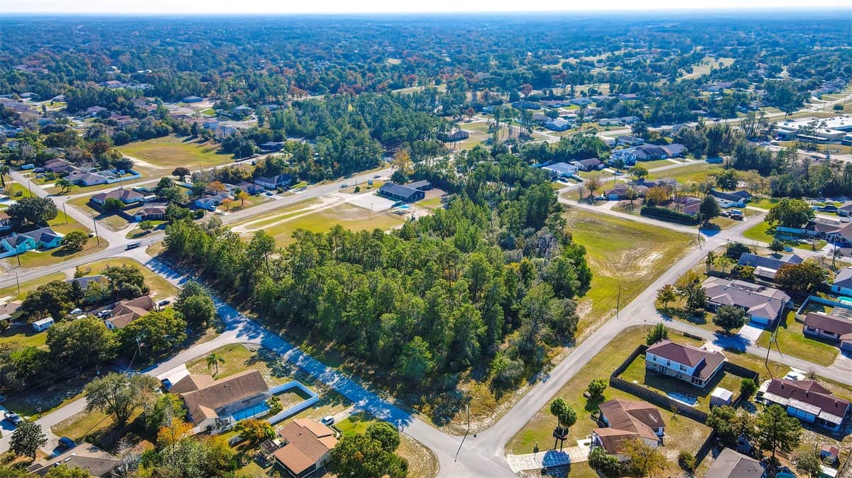 6001 DELTONA BOULEVARD — photo 13 of 40