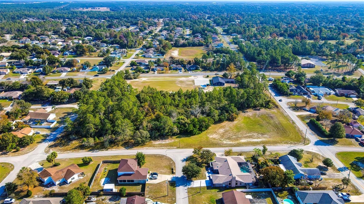 6001 DELTONA BOULEVARD — photo 14 of 40
