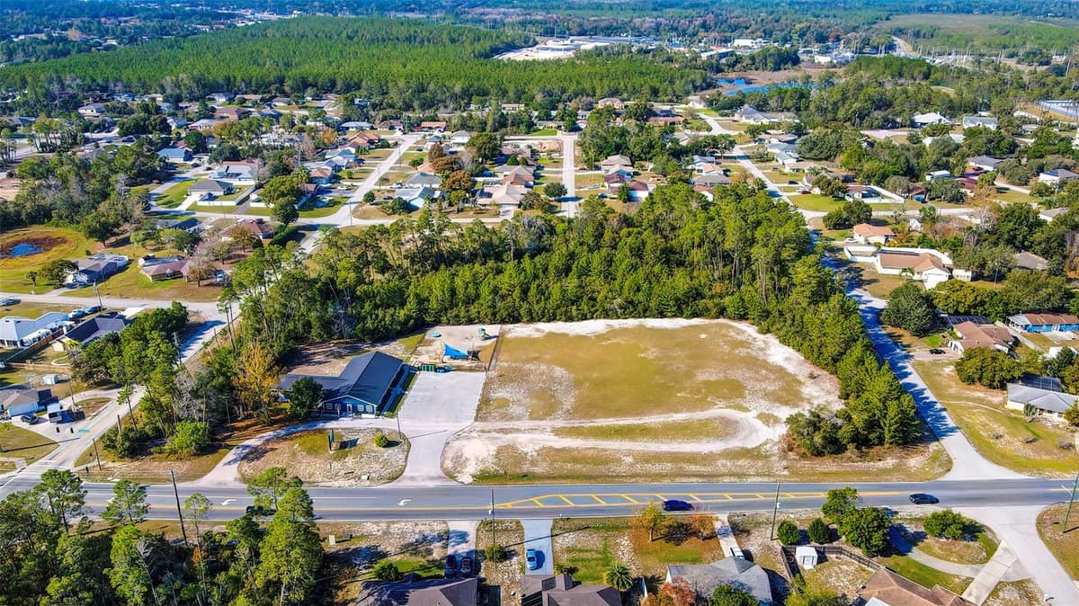 6001 DELTONA BOULEVARD — photo 10 of 40