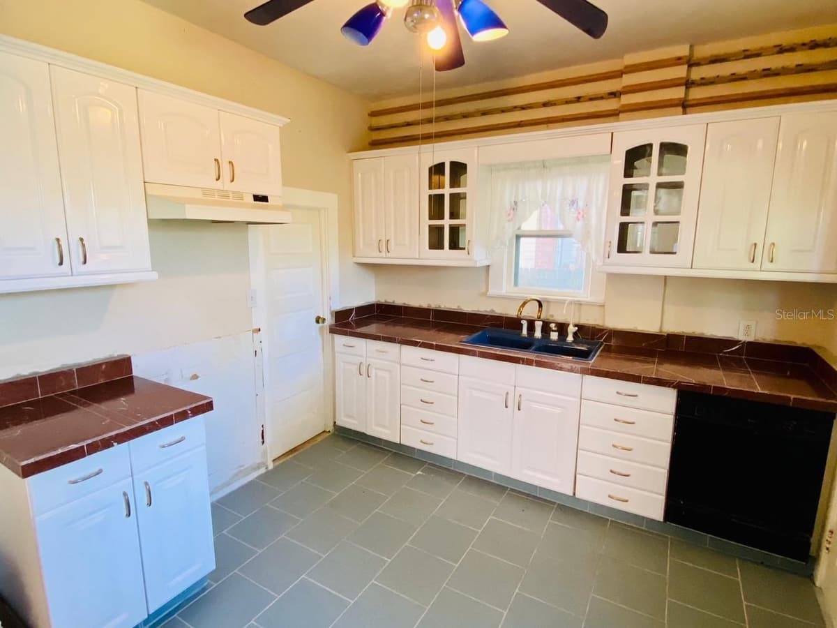 415 BRADDOCK AVENUE — photo 24 of 53