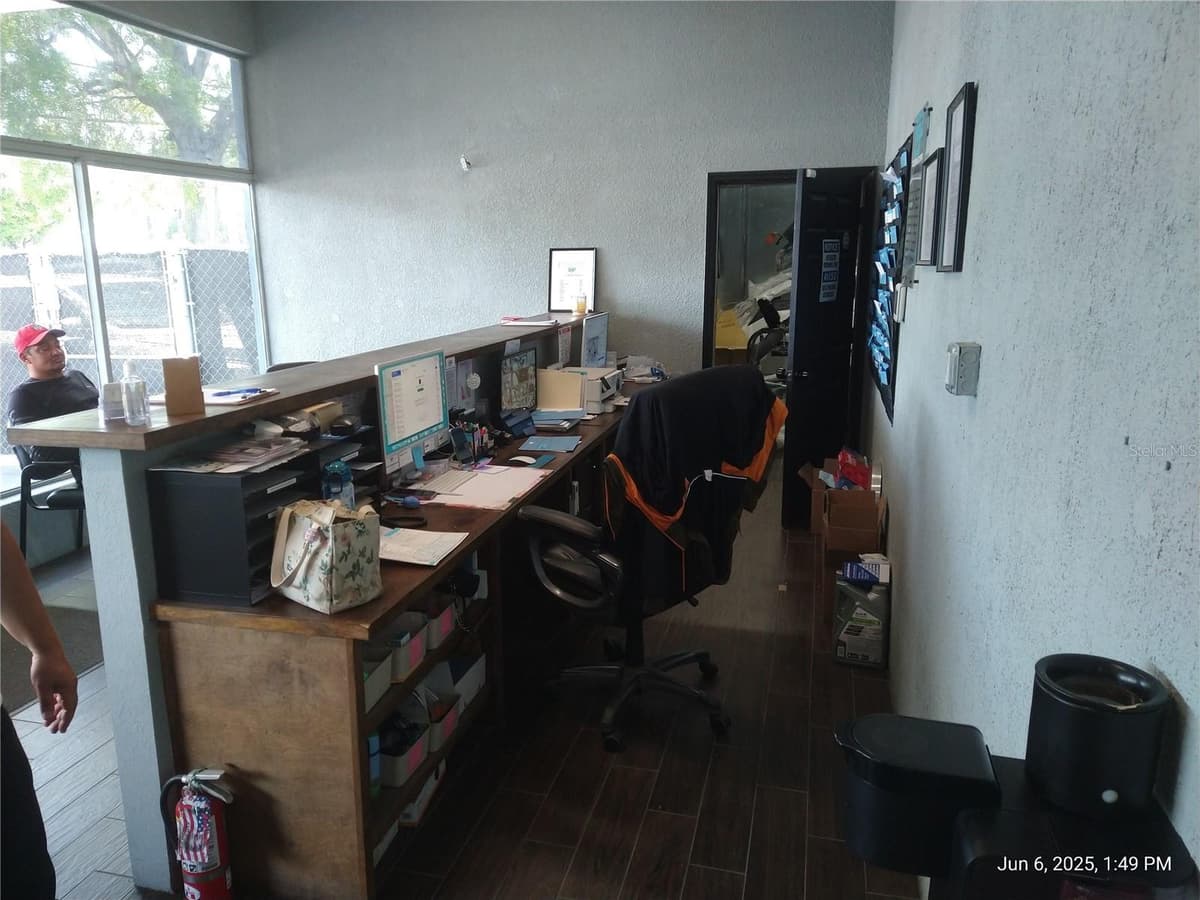 1301 W WATERS AVENUE — photo 5 of 34