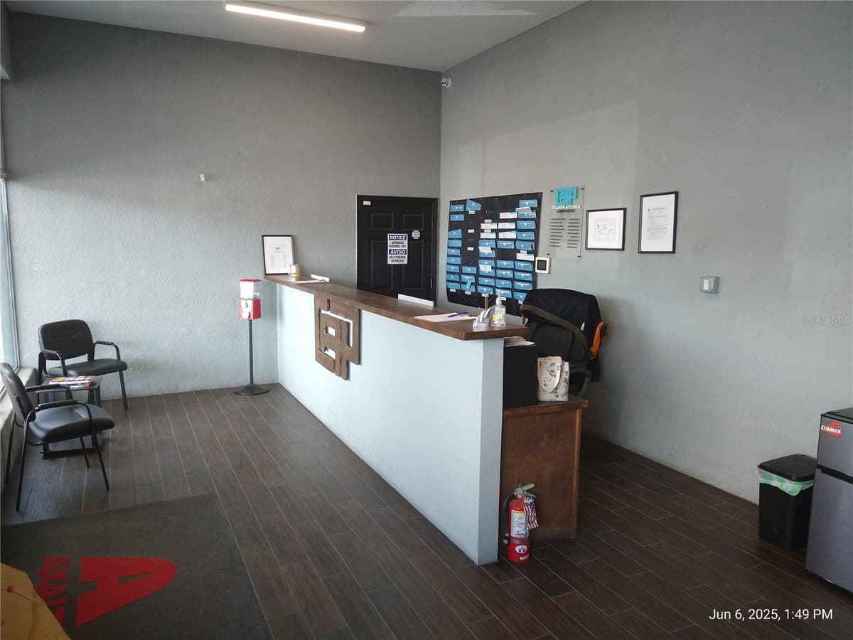 1301 W WATERS AVENUE — photo 4 of 34