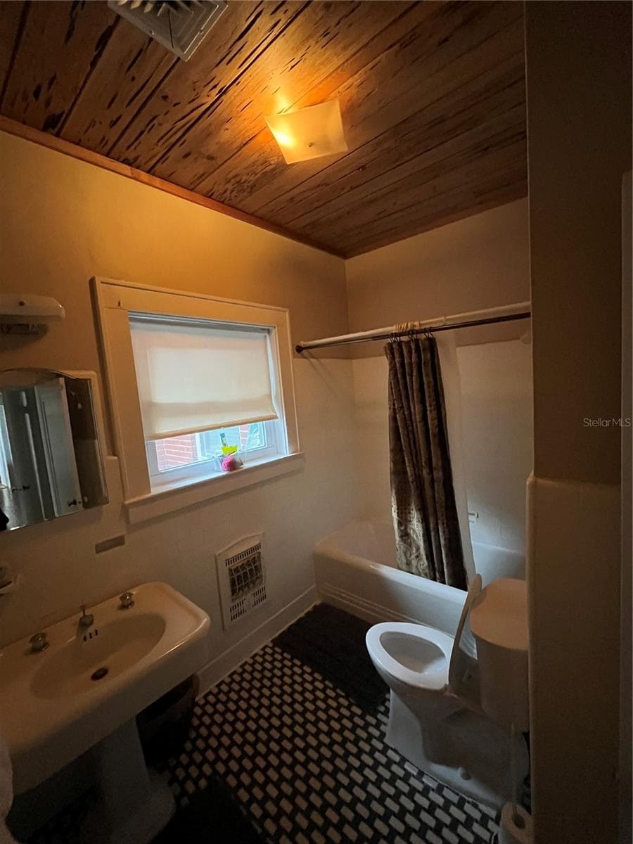 1200 LAKE OTIS DRIVE — photo 17 of 29