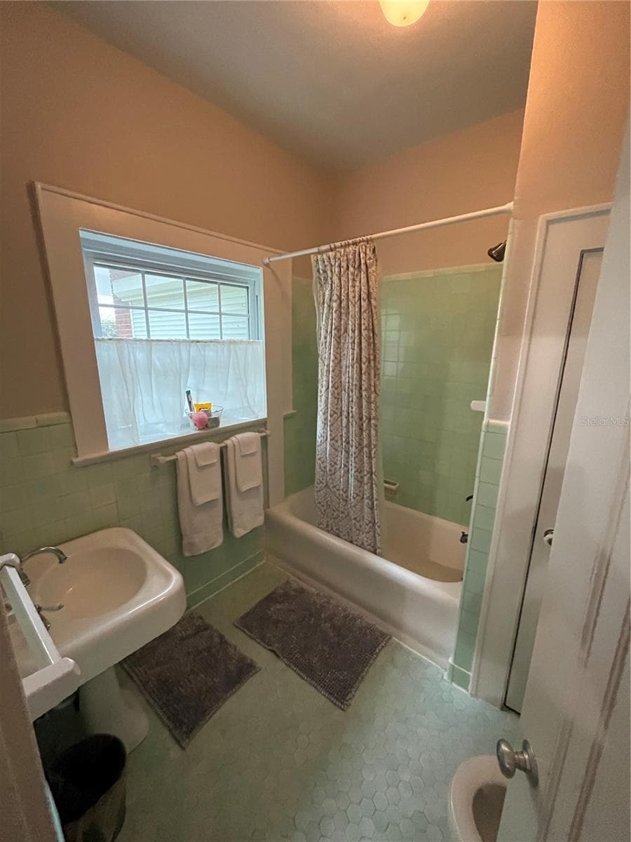1200 LAKE OTIS DRIVE — photo 23 of 29
