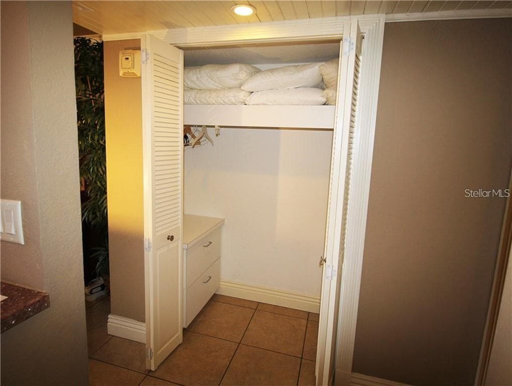 1230 GULF BOULEVARD — photo 14 of 22